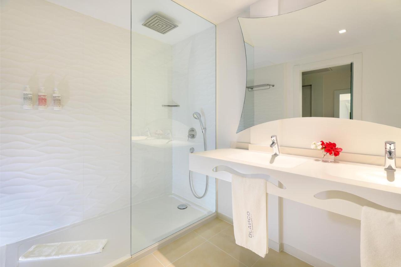אס פוחולס Blanco Hotel Formentera מראה חיצוני תמונה