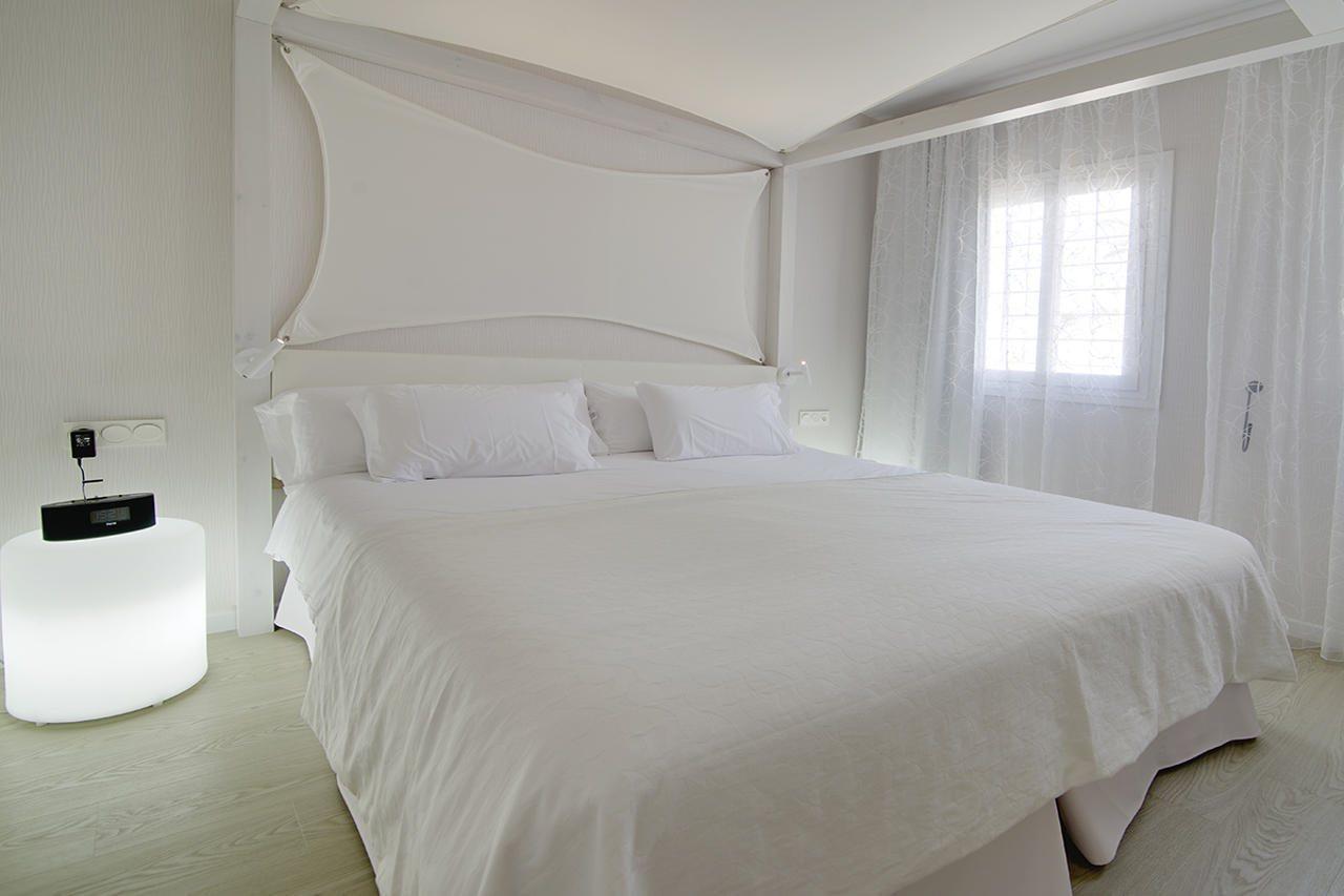 אס פוחולס Blanco Hotel Formentera מראה חיצוני תמונה